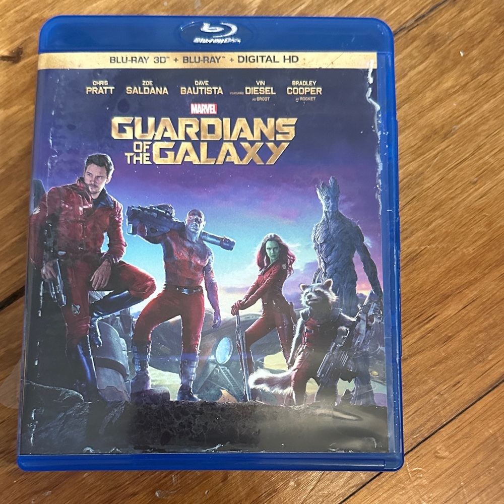 Marvel Guardians of the Galaxy Blu-ray with Blue and Red Cover